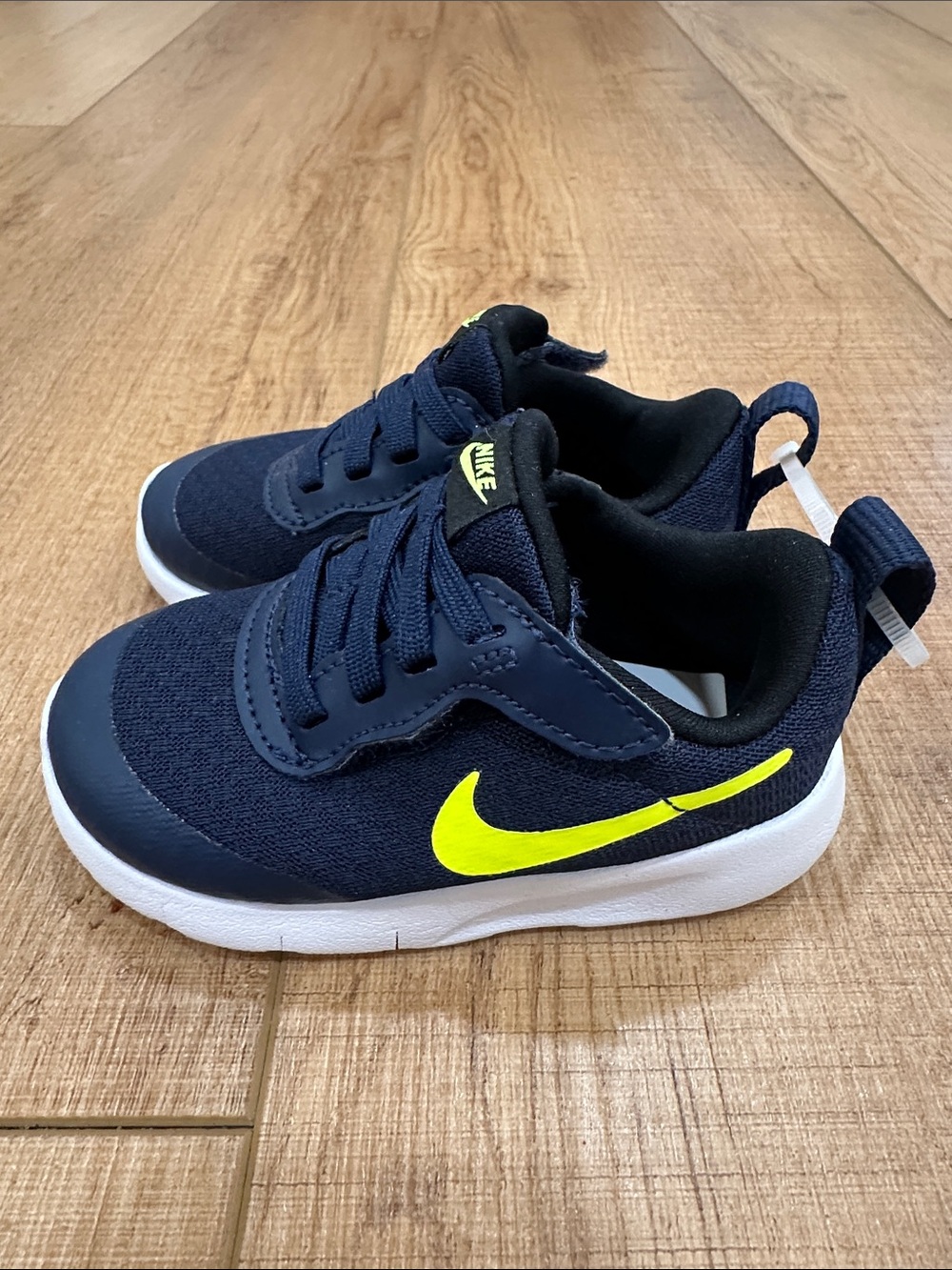 Nike Kids Navy Sneakers with Neon Yellow Logo - Picture 5 of 6